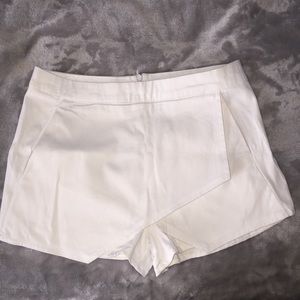 Asymmetrical white skort